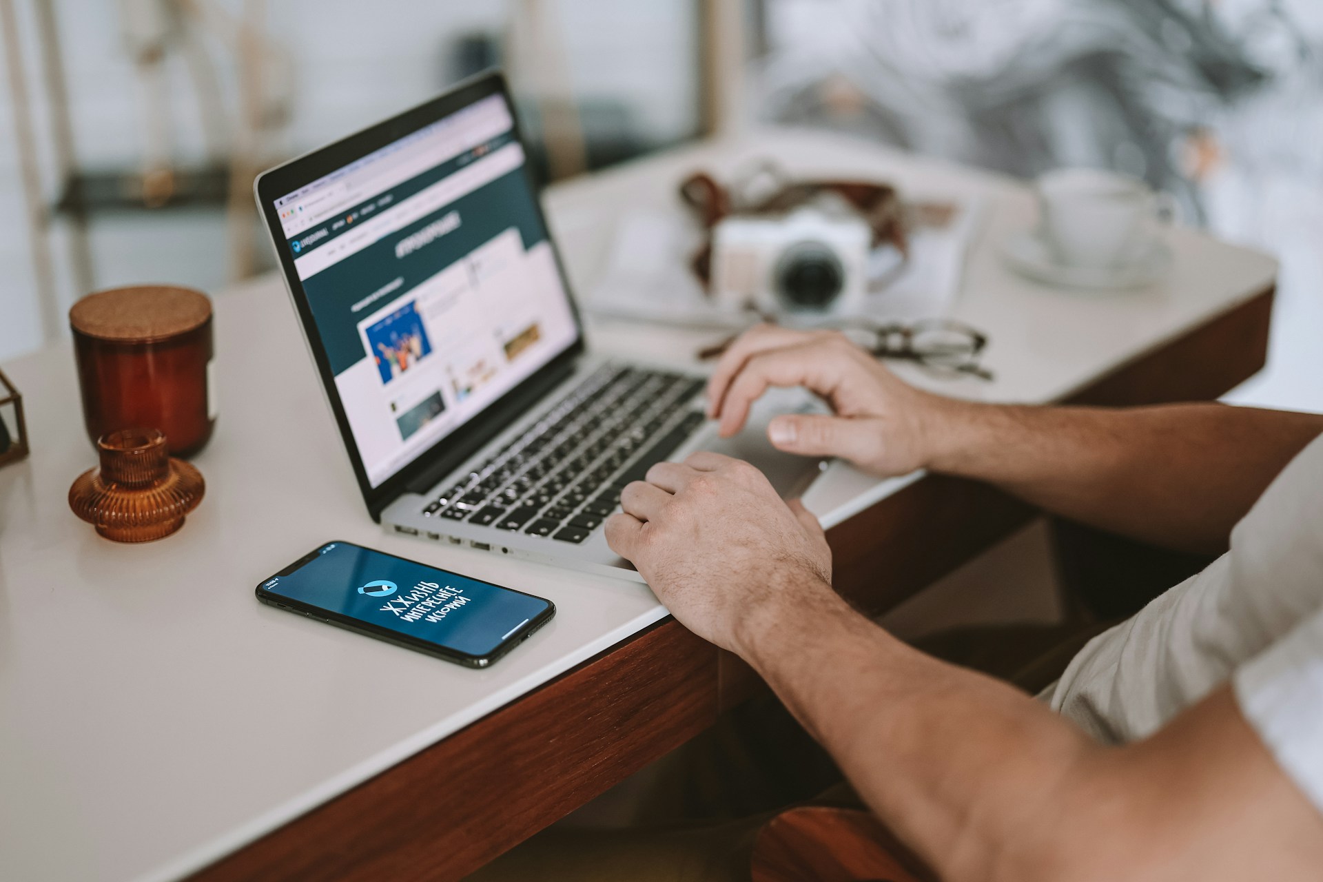 Corso di creazione contenuti digitali – CANVA e montaggio video